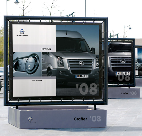crafter_volkswagen_billboard_ insignia multimedia